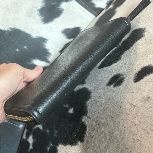 Tory Burch Black Leather Zip Around Wallet - Picture 6 of 16